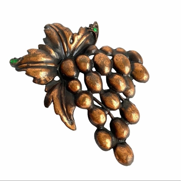 Vintage Grape Cluster Copper Brooch Green Stones - Picture 1 of 8
